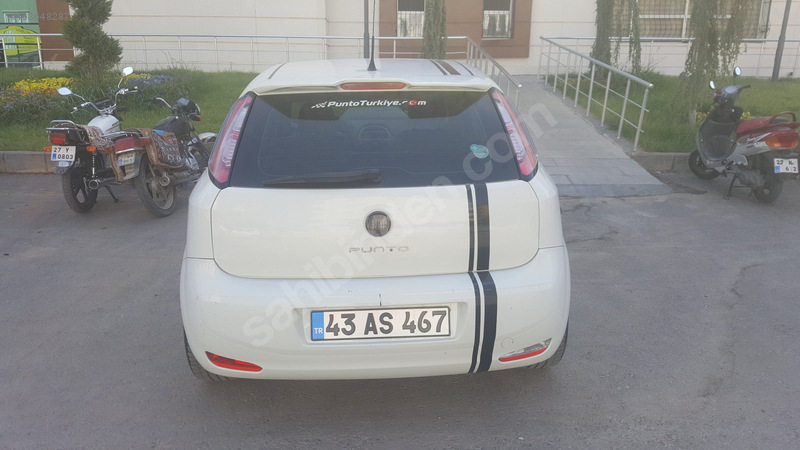 Memurdan 2013 model fiat punto 1.4 pop 87.000 km 'de