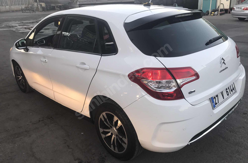 SAHİBİNDEN ACİL DİZEL OTOMATİK F1 ŞANZIMAN TEMİZ 89 Bin KM de