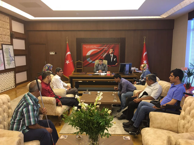 Engeliler derneğinden kaymakam a ziyaret