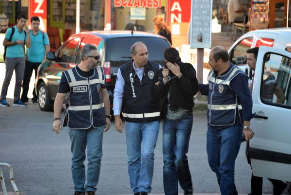 Fistik esnafini dolandiran necip yaşar tutuklandi