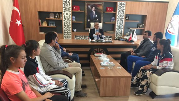 Nizip Mehmet Akif Ersoy HEM ve ASO Karate Takımı ve Kick Boks takımından ziyaret.