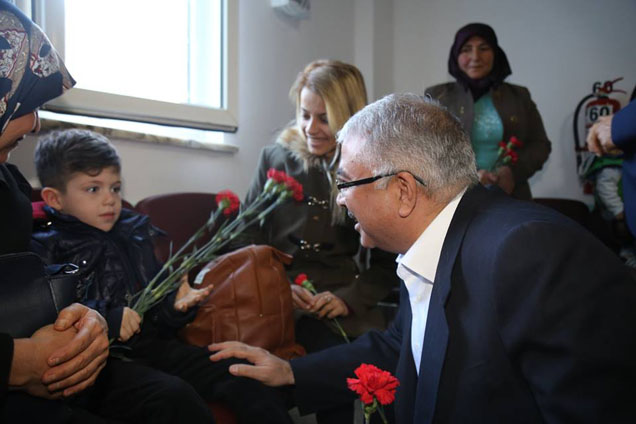 şahin ve akdoğan hastaneyi ziyaret etti