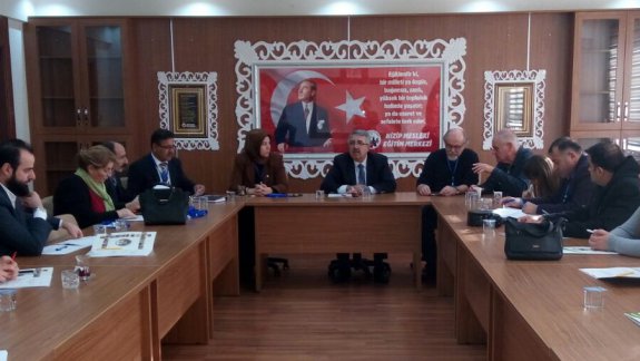 İlçe milli eğitim müdürümüz sayın Cengiz GÜNDEŞ´İN katılımı ile Suriyeli öğrencileri 