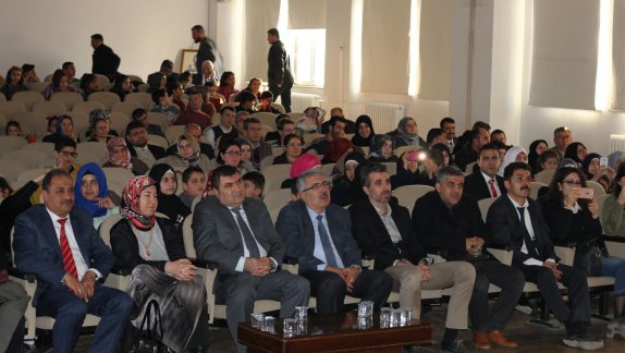 E-Twinning Projesi kapsamında "KÜLTÜREL ETKİLEŞİM" konulu toplantısı yapıldı.