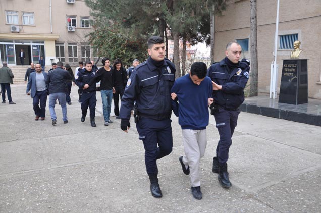 Gaspçilar polisten kaçamadi