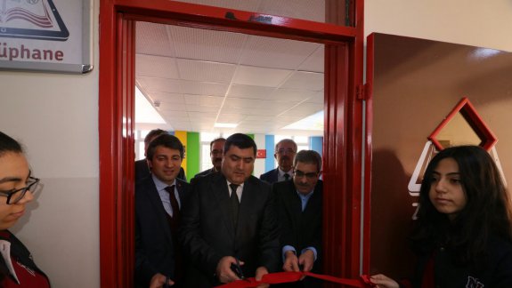 Nizip Fen Lisesi Z Kütüphanesinin açılışı yapıldı.