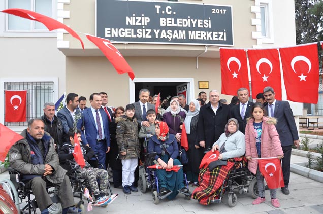 Engelsiz yaşam merkezi açildi