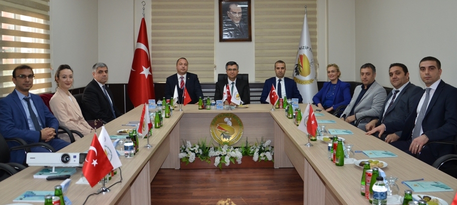 Nizip ticaret borsasi istişare toplantisi katildi