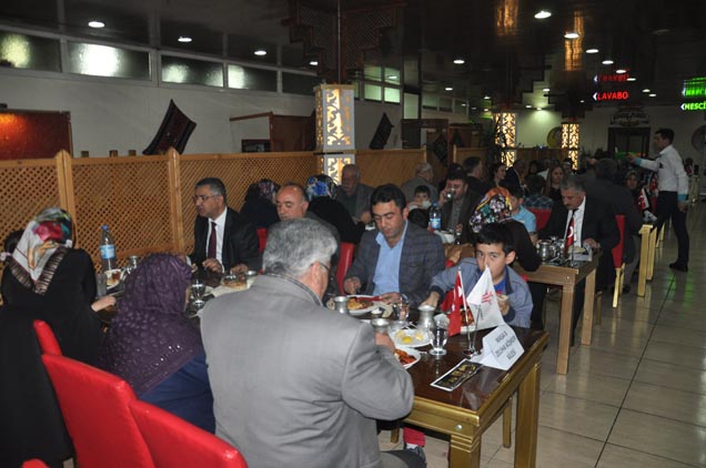 şehit yakini ve gazilere yemek