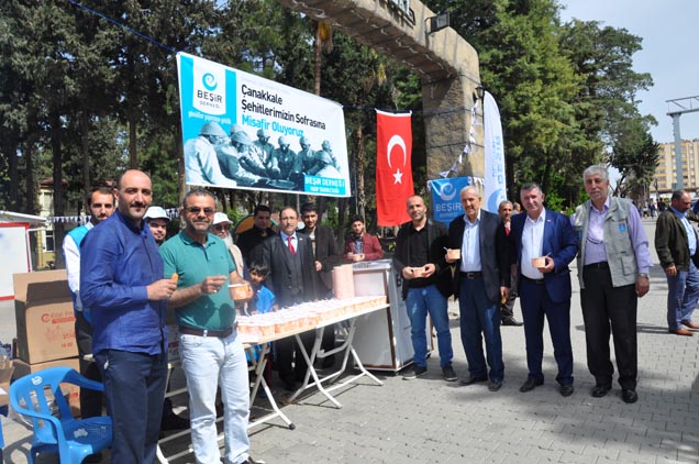 Beşir derneği nden hoşaf ve ekmek