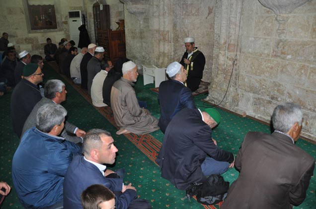 Merhum alparslan türkeş için mevlit okundu
