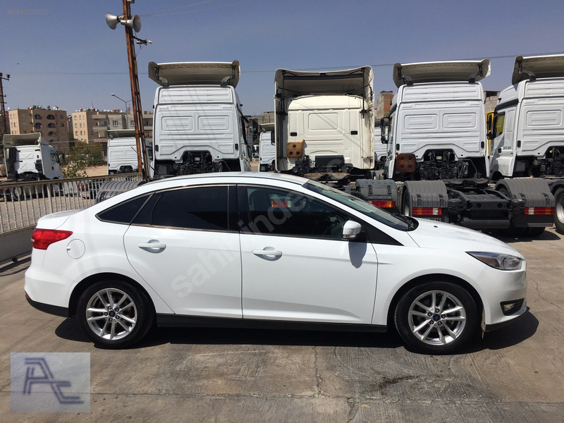 2015 MODEL FORD FOCUS 1.6 Ti-VCT Trend X -HATASIZ- 41 BİN KM DE-