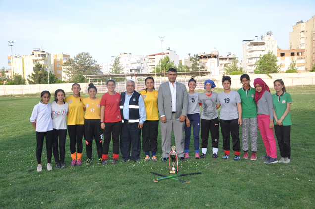 Nizip in hokey başarisi