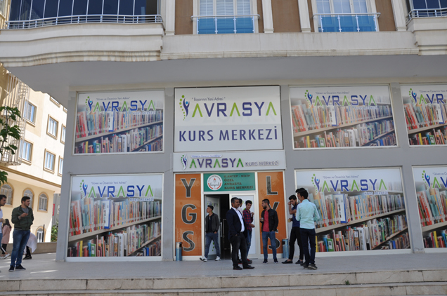 Avrasya kurs merkezi nde ödüllü deneme sinavi