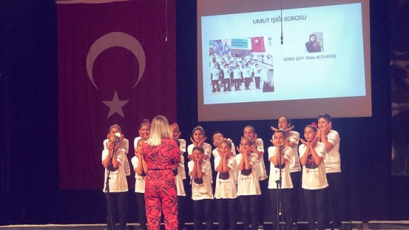 Ulusal Koro Şenliğine İlçemiz Mustafa Özkaya Ortaokulu korosu katıldı.