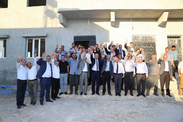 Dere ve dağ mahalle sakinlerinden ak parti ye yoğun  ilgi