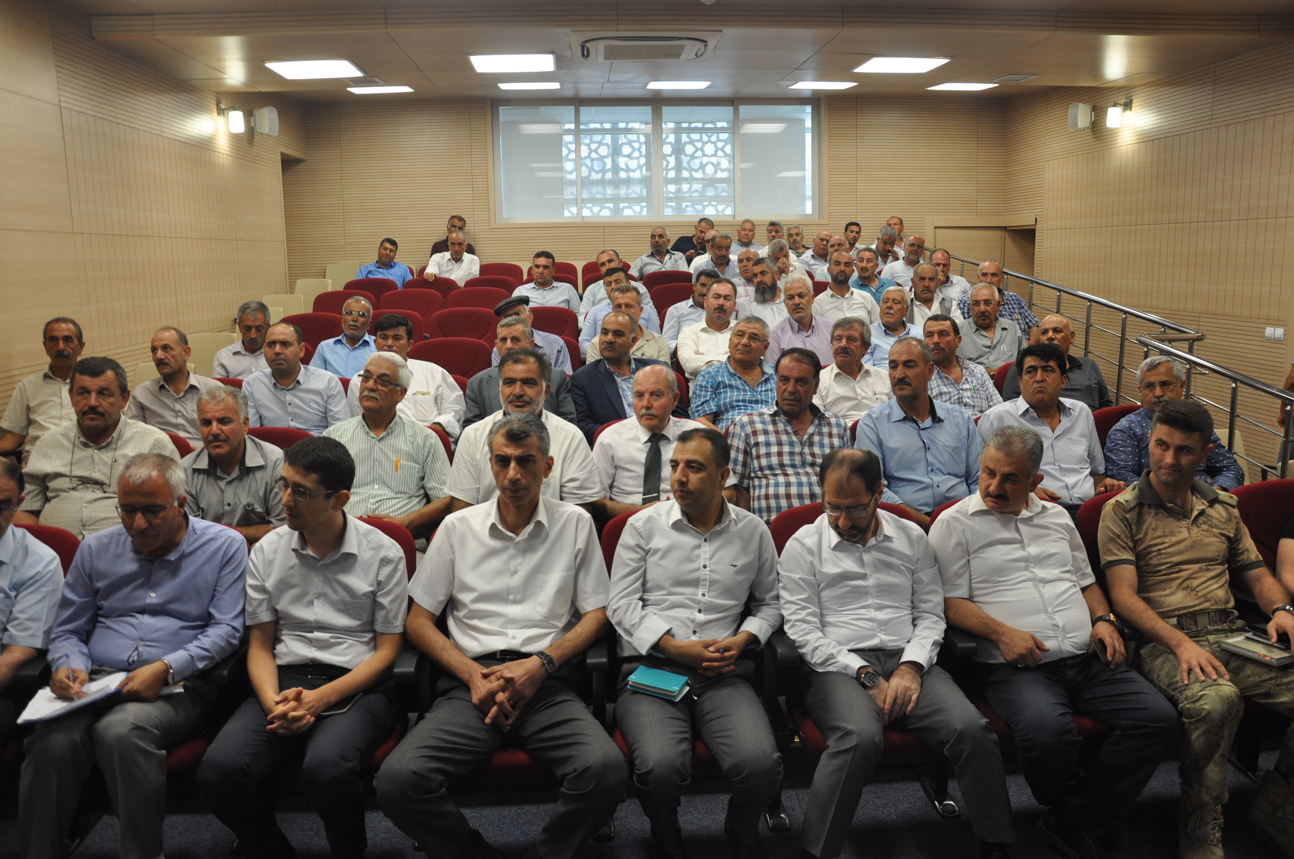 Kaymakam muhtarla buluştu