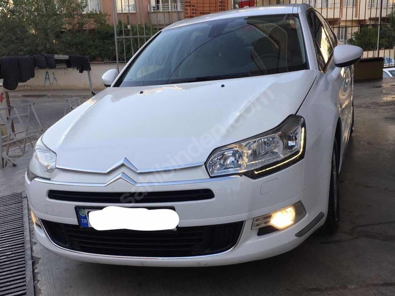 SAHİBİNDEN MAKYAJLI YENİ KASA LEDLİ EURO 5 e-HDİ TEMİZ ARAÇ