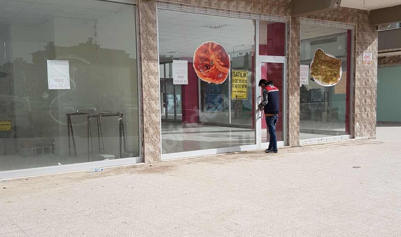 Satilik 180 m2 (35)met yolun bir alti ödeme kolayliği yapilir