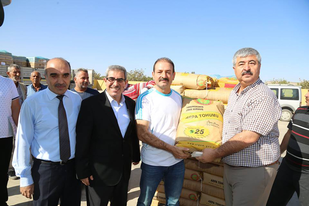 Büyükşehir belediyesi nden çiftçilere destek