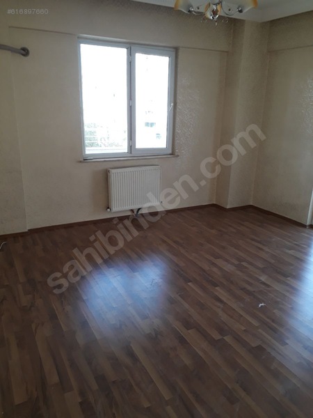 Nizi'de koç emlaktan 35,lik yol üstünde satilik 3+1 daire