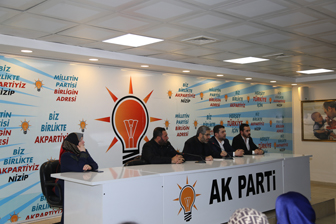 Ak parti aday adaylarini tanitti