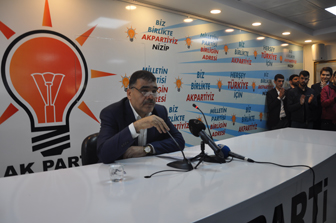 Ak parti aday adaylarini tanitti