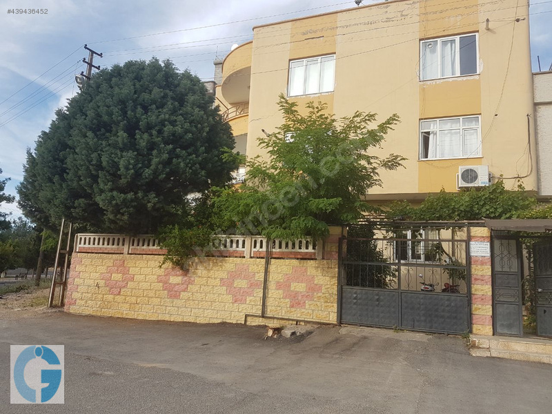 Öz ÇİLOĞLU GAYRİMENKUL'DEN 3 katlı müstakil ev