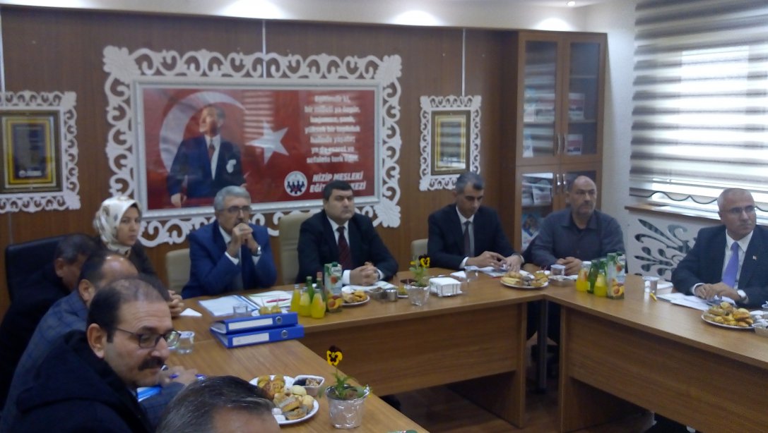 Okul-sektör işbirliğinde meslekî ve teknik eğitim okul yönetim kurulu toplantisi yapi