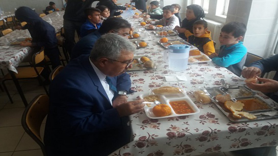İlçe Milli Eğitim Müdürümüz Sayın Cengiz GÜNDEŞ, Mustafa Özkaya İlkokulu ve Ortaokulu
