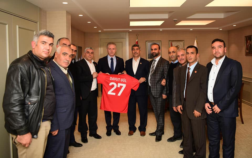 Nizip muhtar spor dan vali gül e hayirli olsun ziyareti