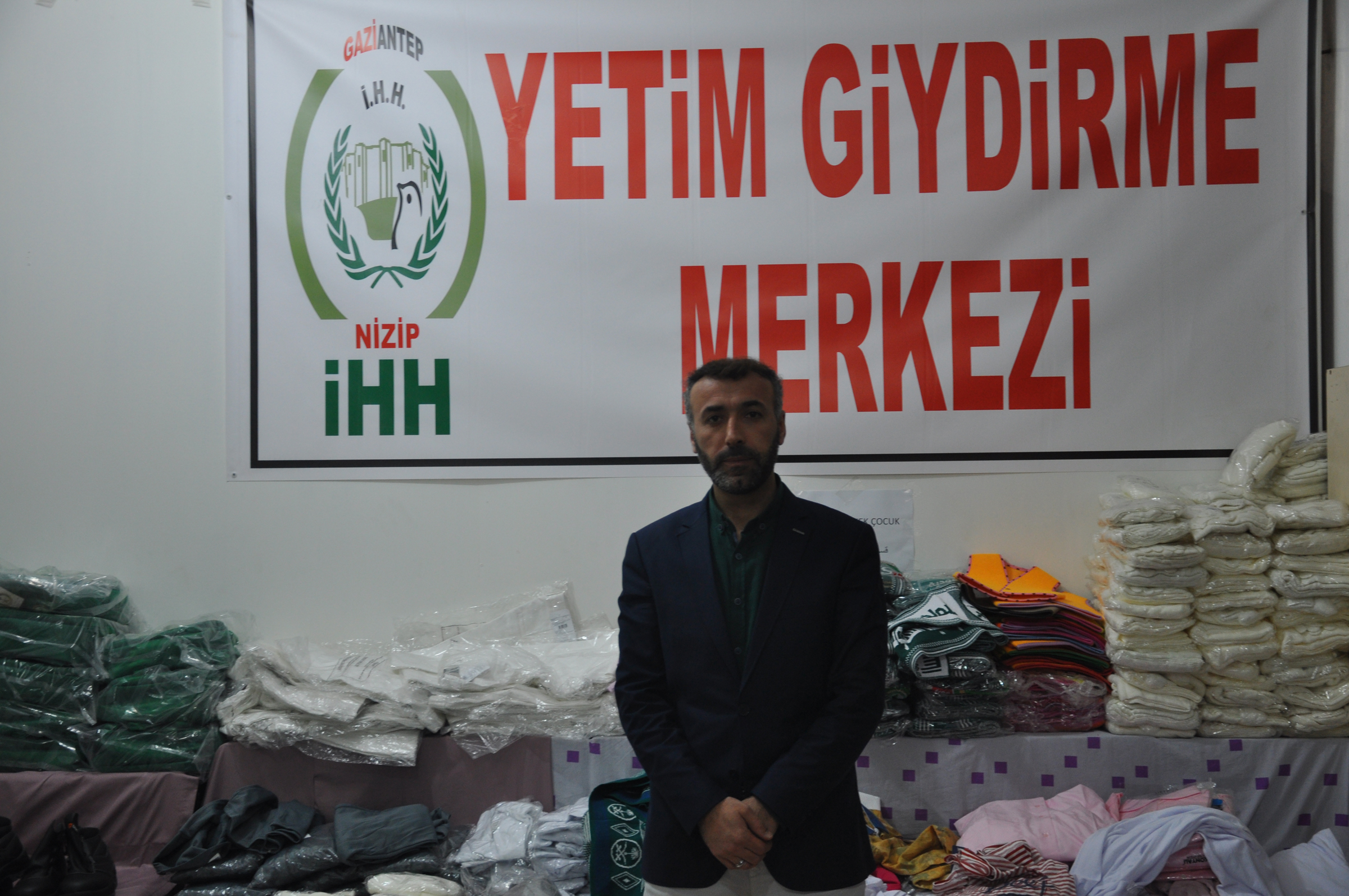 Nizip te  ihh dan giysi yardimi