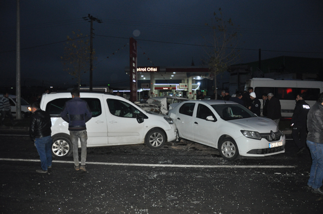 Nizip te zincirleme trafik kazasi  5 yarali