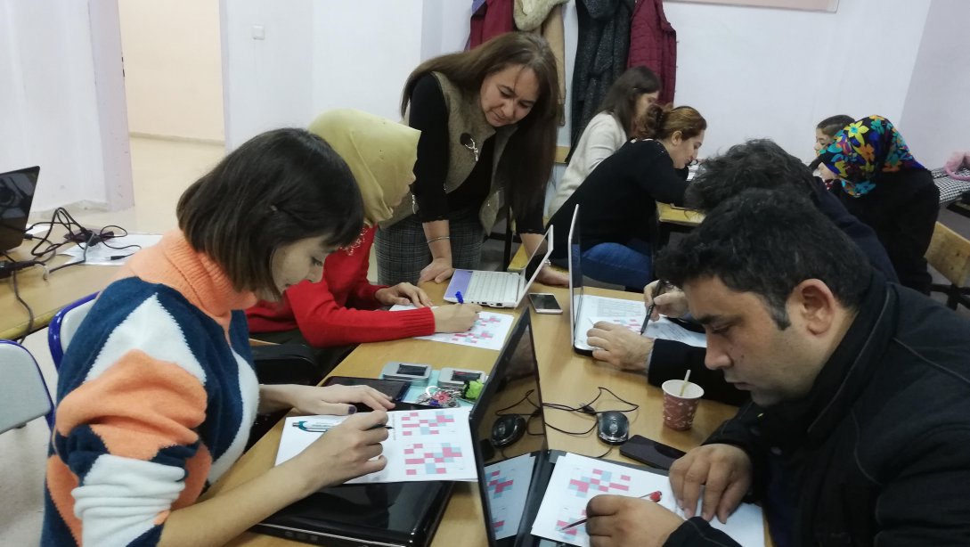 STEM-Robotik Eğitim-Kodlama kurs verilmeye başlandı.