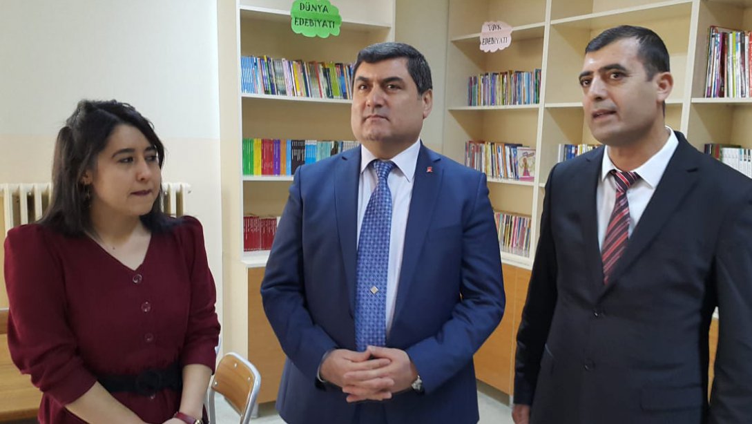 İstiklal Ortaokulu´nda Karne Dağıtımı İlçe Kaymakamımız Kemal ŞAHİN Tarafından Gerçek