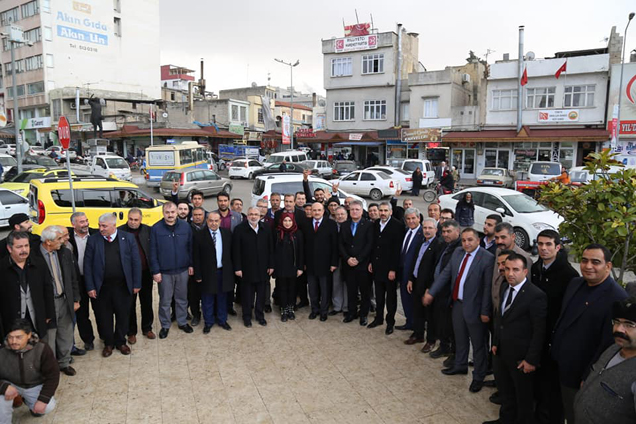Akdoğan ve sari dan mhp ye ziyaret