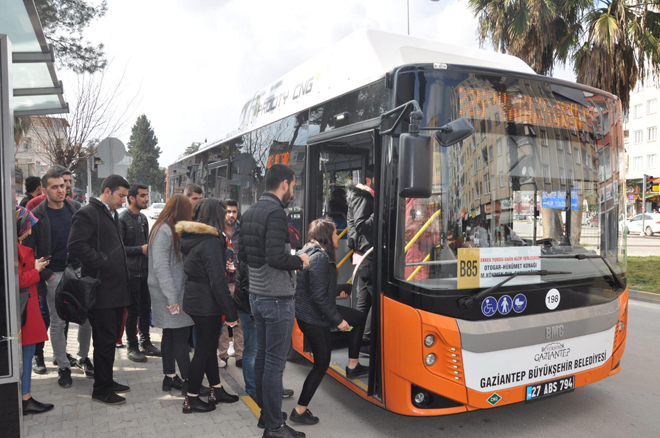 Vatandaşlar belediyenin otobüs hizmetinden memnun