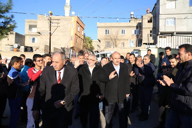 Akdoğan  mehmet sari ya sahip çikin