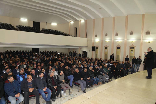 Akdoğan helallik istedi belediye çalişanlari gözyaşi döktü