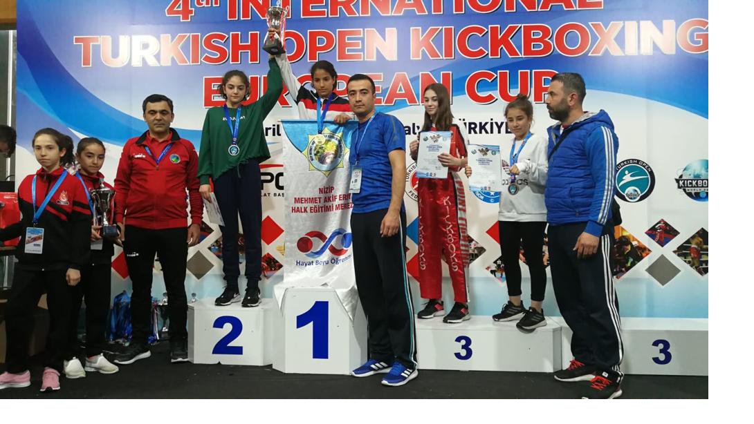 Mehmet Akif Ersoy Halk Eğitim Merkezi Spor Kulübü´nden Büyük Başarı