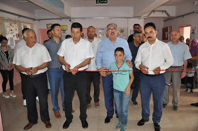 Hatice kamil pekmez ortaokulunda 4006 tübitak bilim fuari açildi