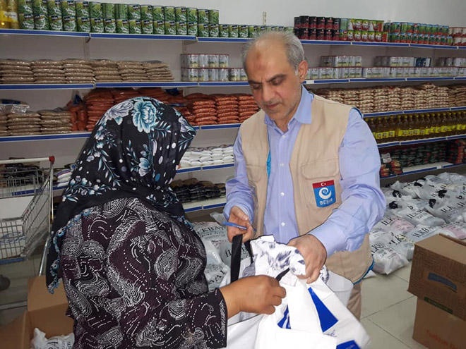 Beşir derneği nden gida ve giysi yardimi