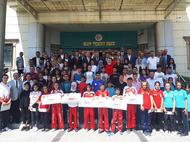 Nizip Ticaret Odası Eğitim Başarı Ödülleri Projesi Ödül Töreni  yapıldı