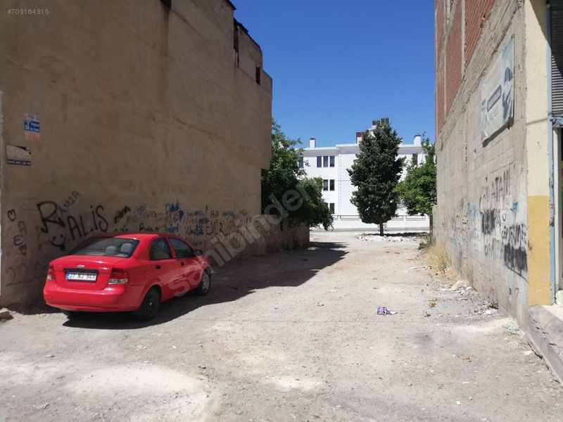 mimarsinan mah. Osmanlı parkı karşısı 200 m2 arsa