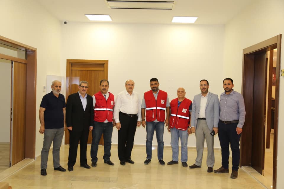 Kizilay dan başkan sari ya ziyaret