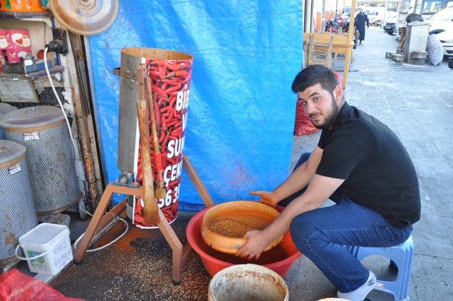 Nizipinacı telaşı toz biber sezonu başladı
