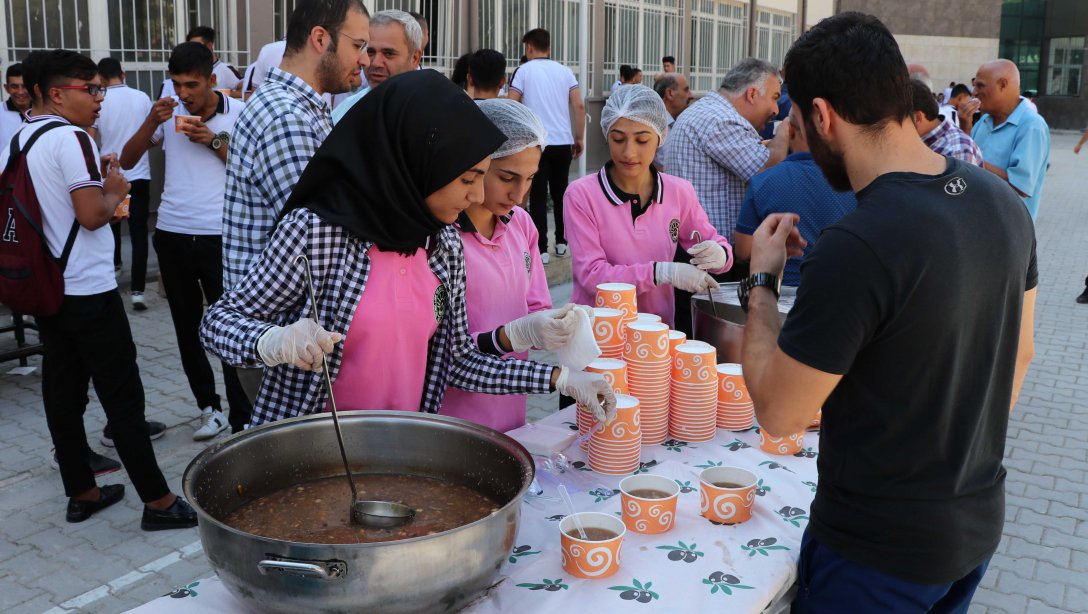 Nizip MTAL'de Aşure Günü Etkinliği