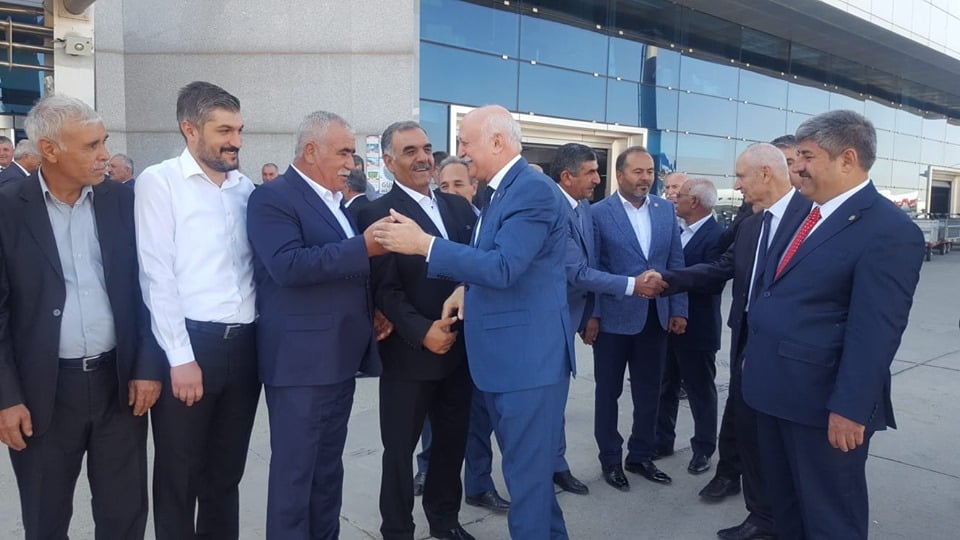 Bayraktar, Şanlıurfada Çiftçilerle Buluştu, Nizip Ziraat Odası Tam Kadro Ordaydı