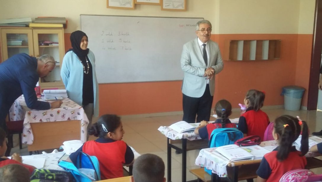 İlçe Milli Eğitim Müdürümüz Cengiz GÜNDEŞ ve Şube Müdürümüz Vehbi ÖZTÜRK'ten Sekili İ