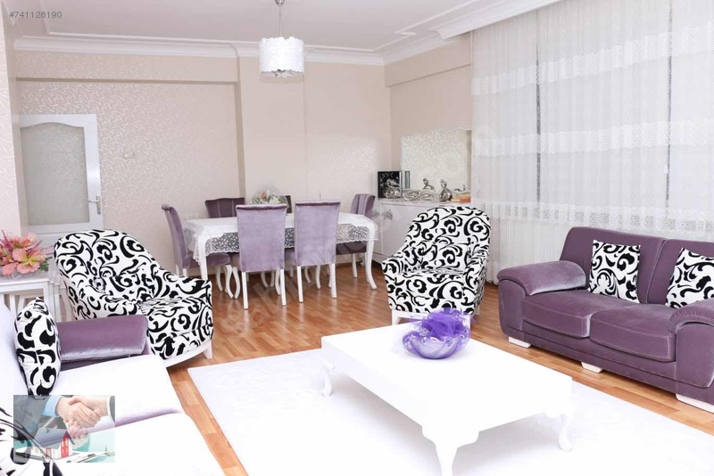 BARAK GAYRİMENKULDEN 35 lik CADDE DE 185m2 SATILIK DAiRE